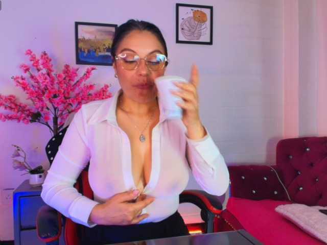 Zuzana21 live cam on BongaCams
