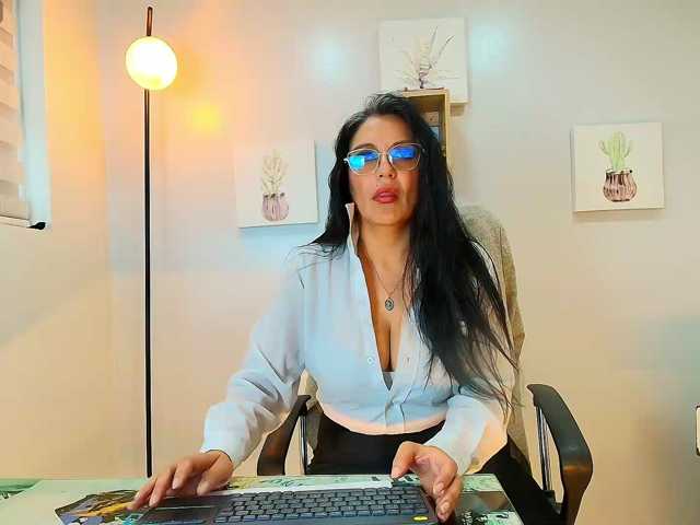 Zuzana21 live cam on BongaCams