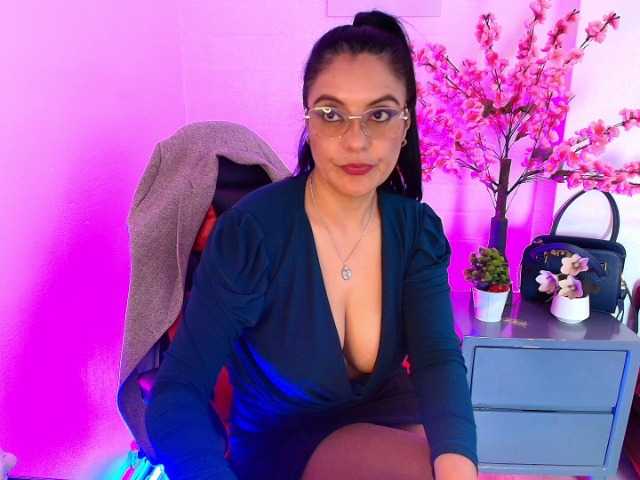 Zuzana21 live cam on BongaCams