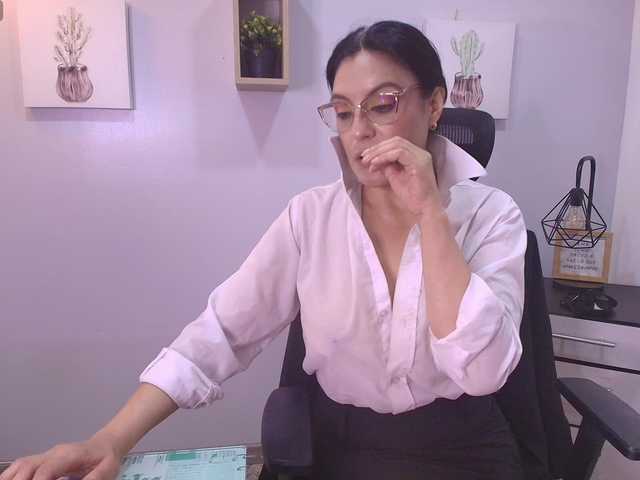 Zuzana21's BongaCams show and profile