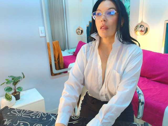 Zuzana21 live cam on BongaCams