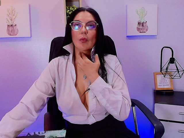 Zuzana21 live cam on BongaCams