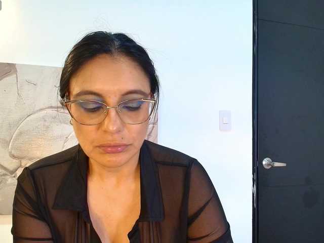 Zuzana21 live cam on BongaCams