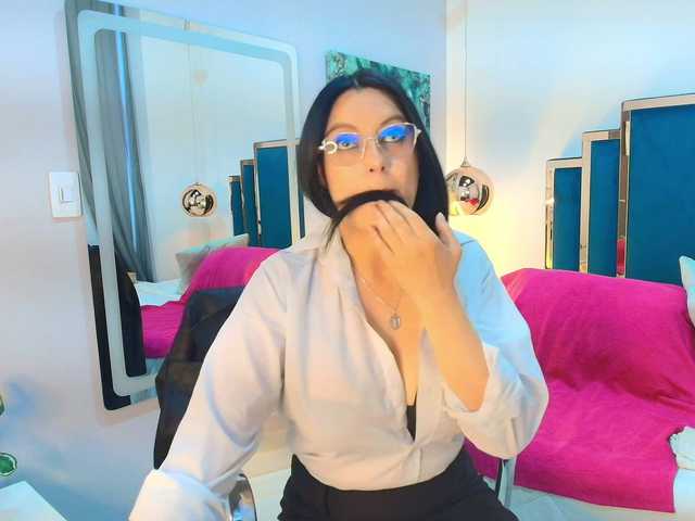Zuzana21 live cam on BongaCams