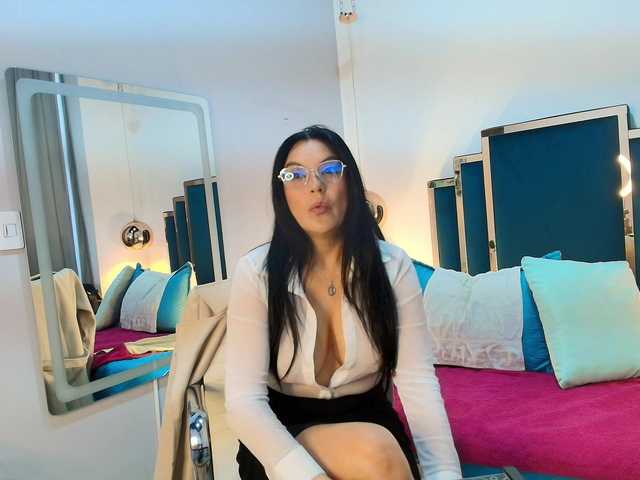 Zuzana21 live cam on BongaCams