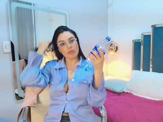 Zuzana21 live cam on BongaCams