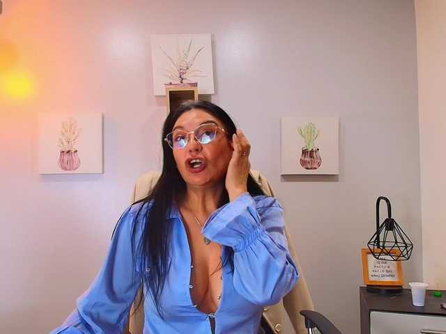 Zuzana21 live cam preview