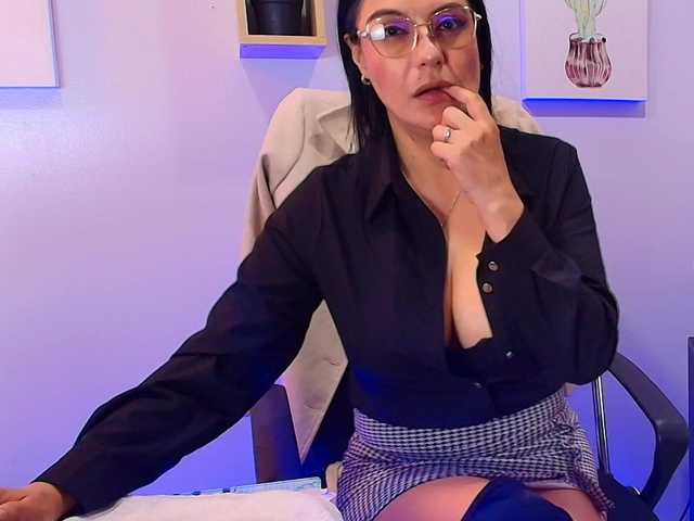 Zuzana21 live cam on BongaCams