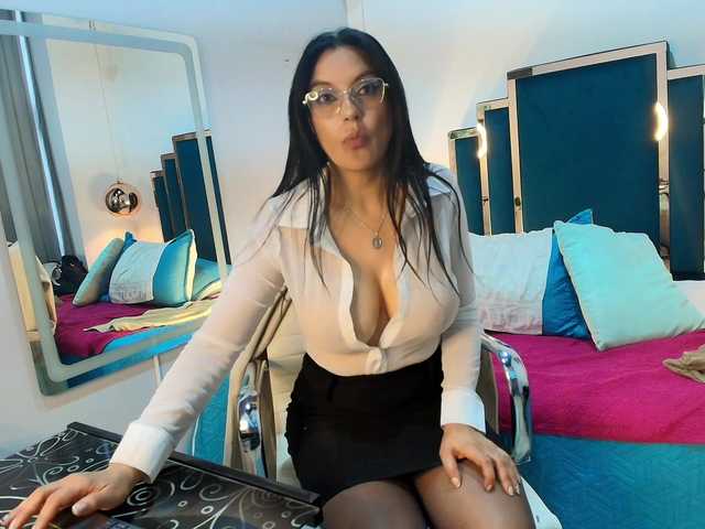 Zuzana21 live webcam show