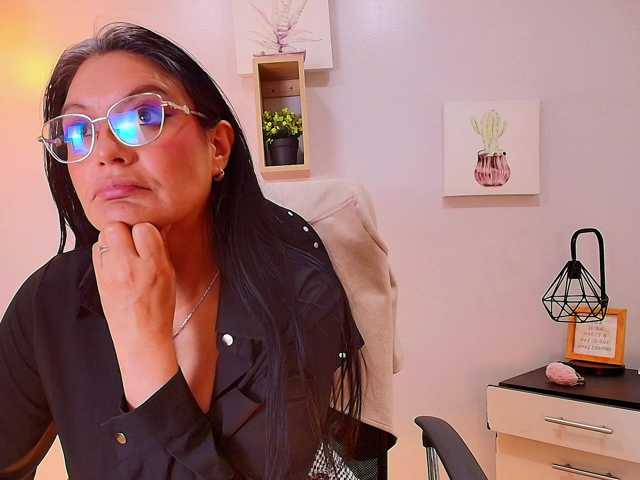 Zuzana21 live cam on BongaCams