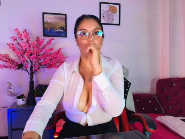 Zuzana21 live cam on BongaCams