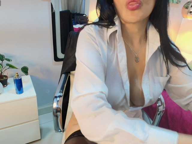 Zuzana21 live webcam show