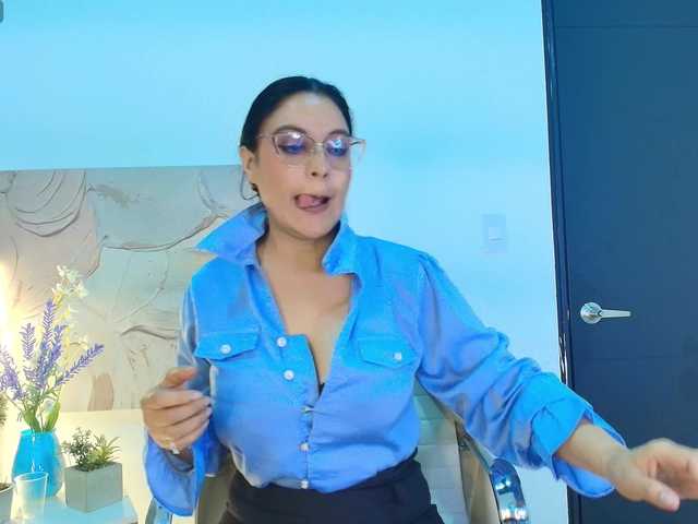 Zuzana21 live cam on BongaCams