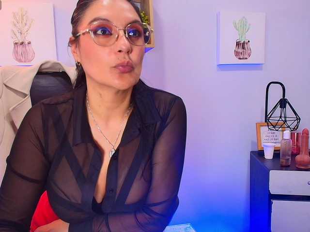 Zuzana21 live cam on BongaCams