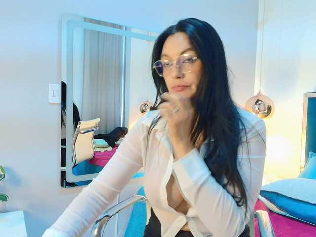 Zuzana21 live cam on BongaCams