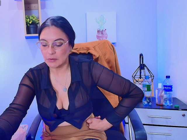 Zuzana21 live cam on BongaCams