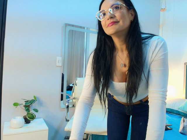 Zuzana21 live cam on BongaCams