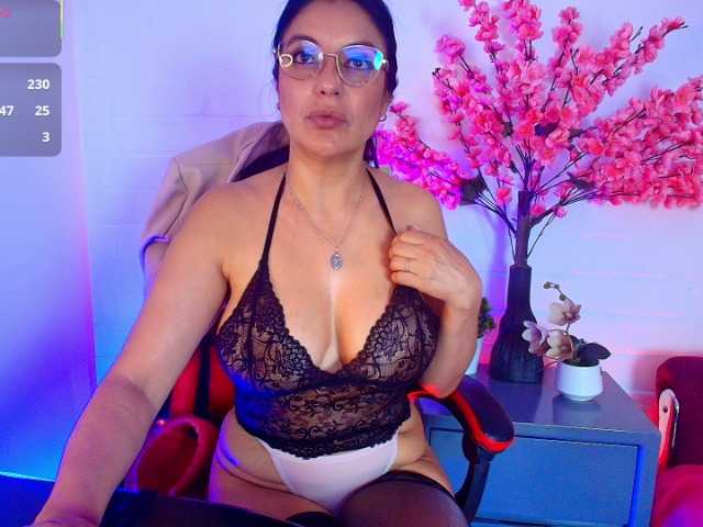 Zuzana21 live cam on BongaCams