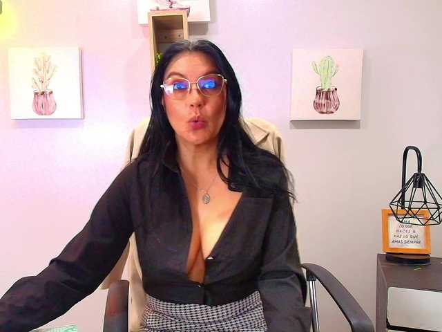 Zuzana21 live cam preview