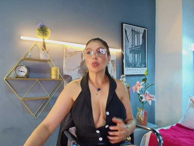 Zuzana21 live cam on BongaCams