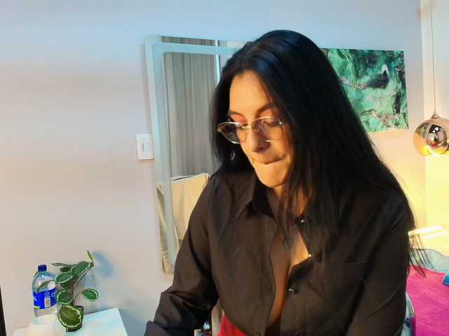 Zuzana21 live cam on BongaCams