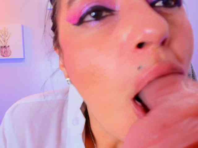Zuzana21 Live Webcam on BongaCams
