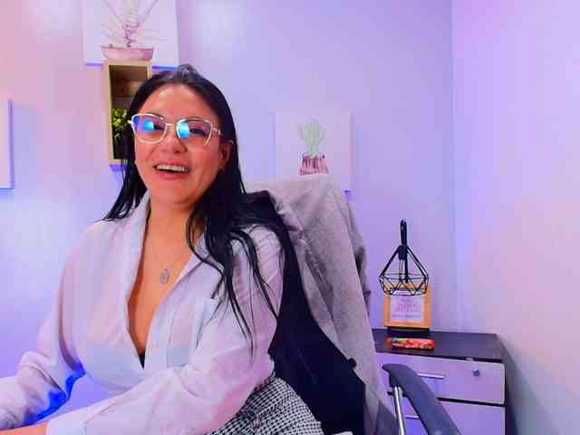 Zuzana21 Live Webcam on BongaCams