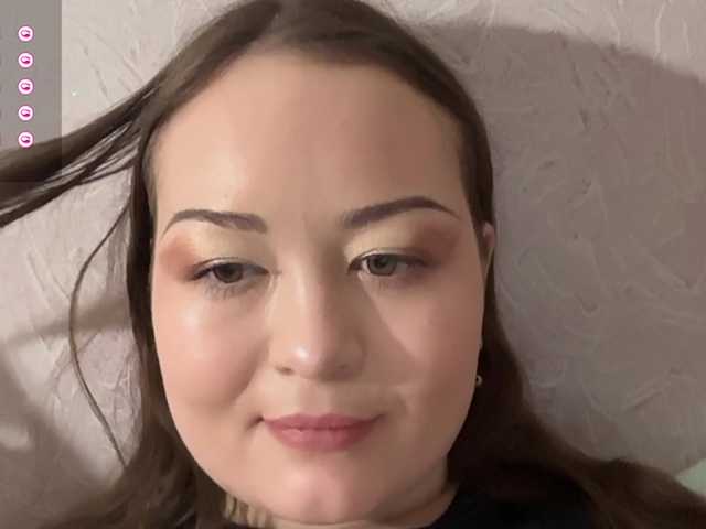 -tiny-nika- live cam on BongaCams