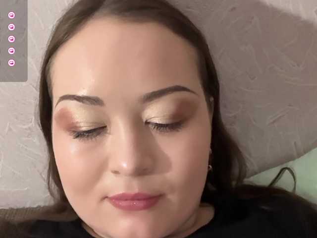 -tiny-nika- live cam on BongaCams