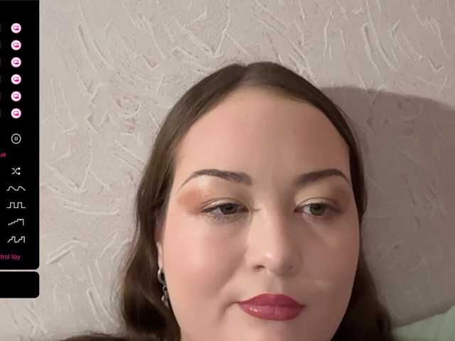 -tiny-nika- live cam on BongaCams