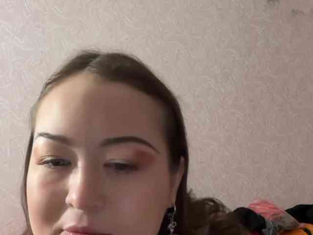-tiny-nika- -tiny-nika-