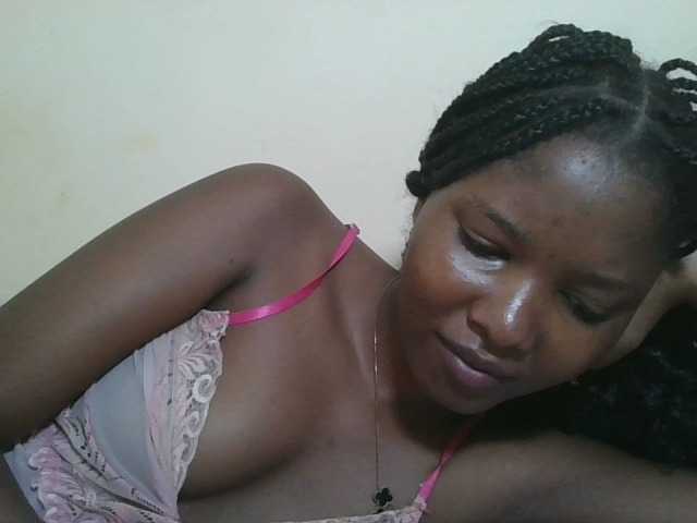 Hornyqueen4's BongaCams show and profile