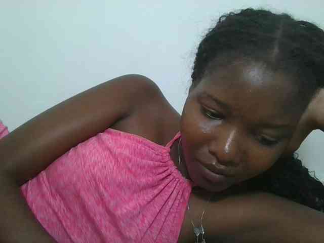 Hornyqueen4 webcam