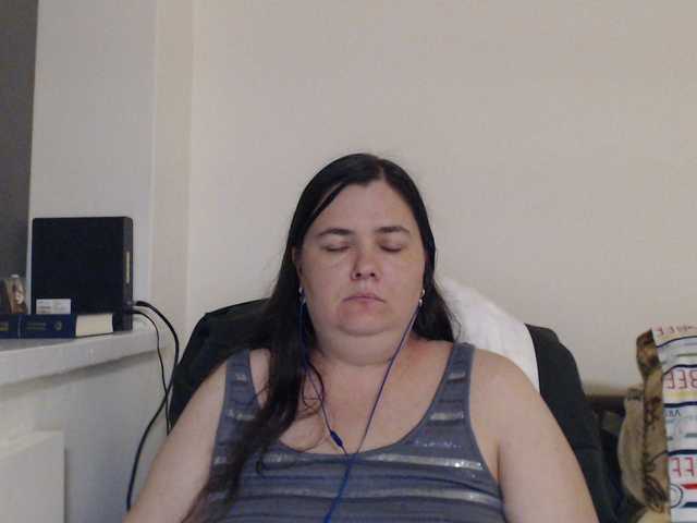 KittyDrive111 live cam on BongaCams