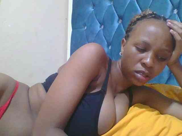 Prettyebony4 webcam