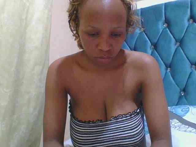 Prettyebony4 webcam