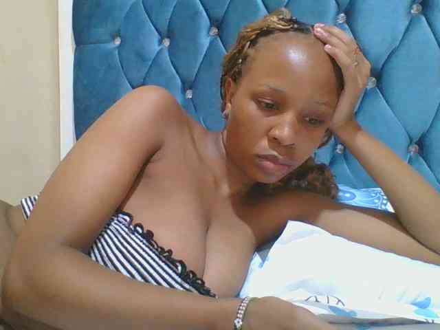 Prettyebony4