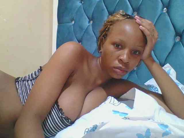 Prettyebony4 webcam