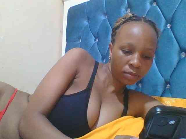 Prettyebony4 webcam