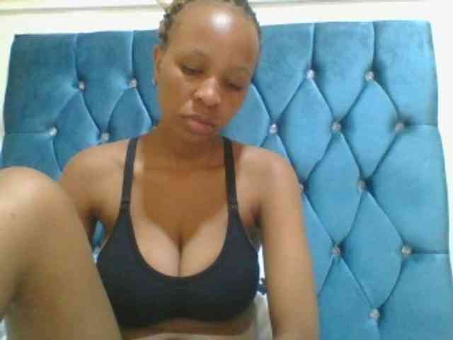 Prettyebony4 webcam