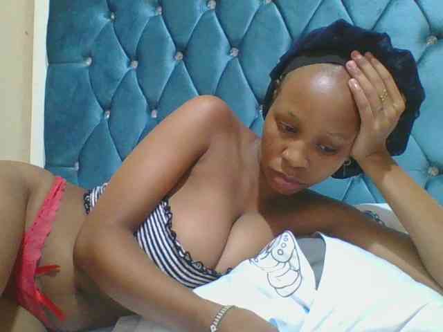 Prettyebony4