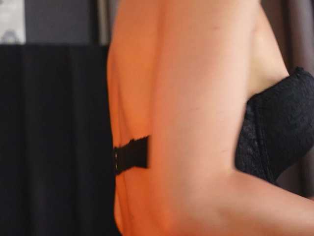 Alexa-Duque live cam on BongaCams