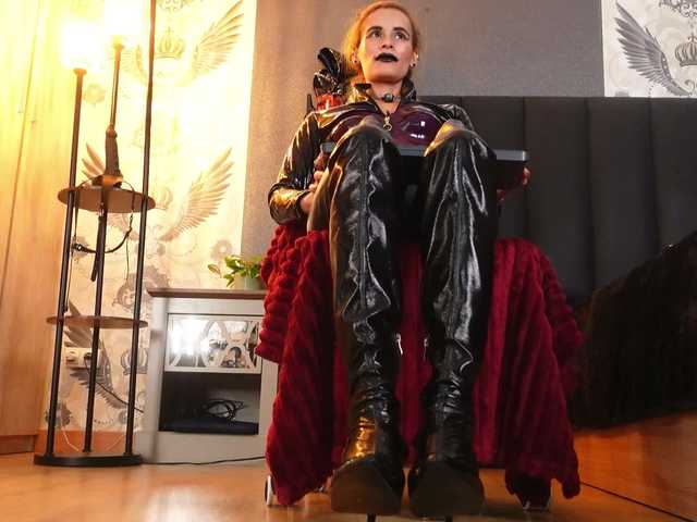 Alexa_Duque