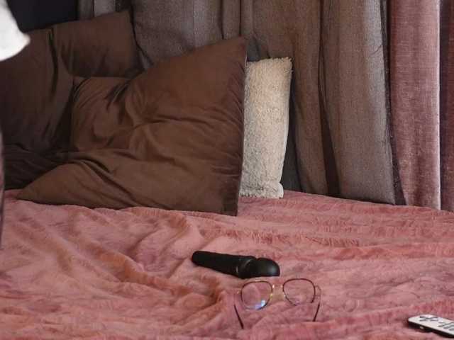 Alexa-Duque live webcam show