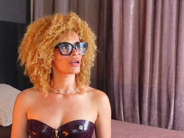 Alexa-Duque live cam on BongaCams