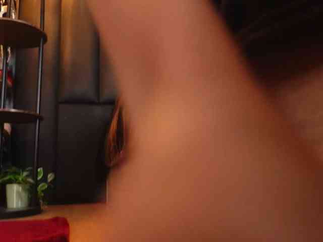 Alexa_Duque
