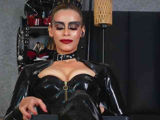 Alexa-Duque Alexa-Duque