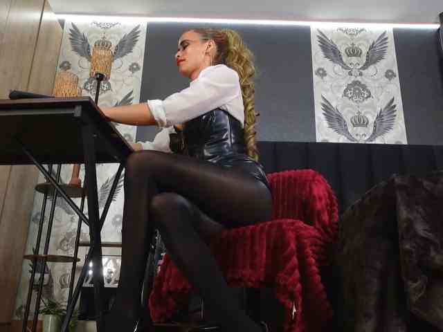 Modelo: Alexa_Duque
