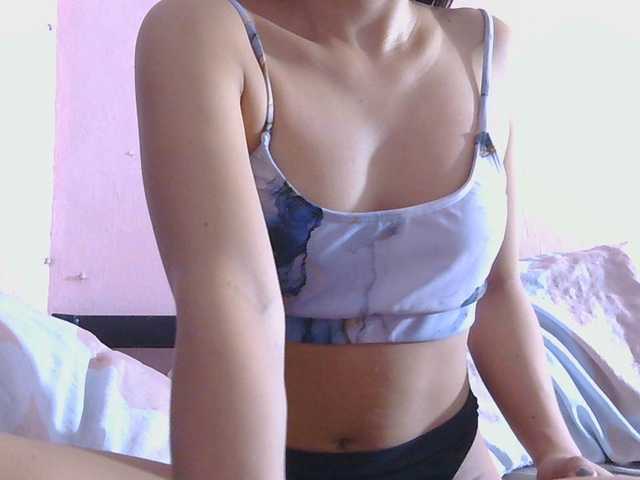 innocentzara live webcam show
