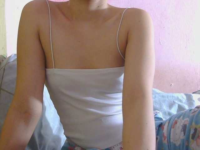 innocentzara live cam on BongaCams
